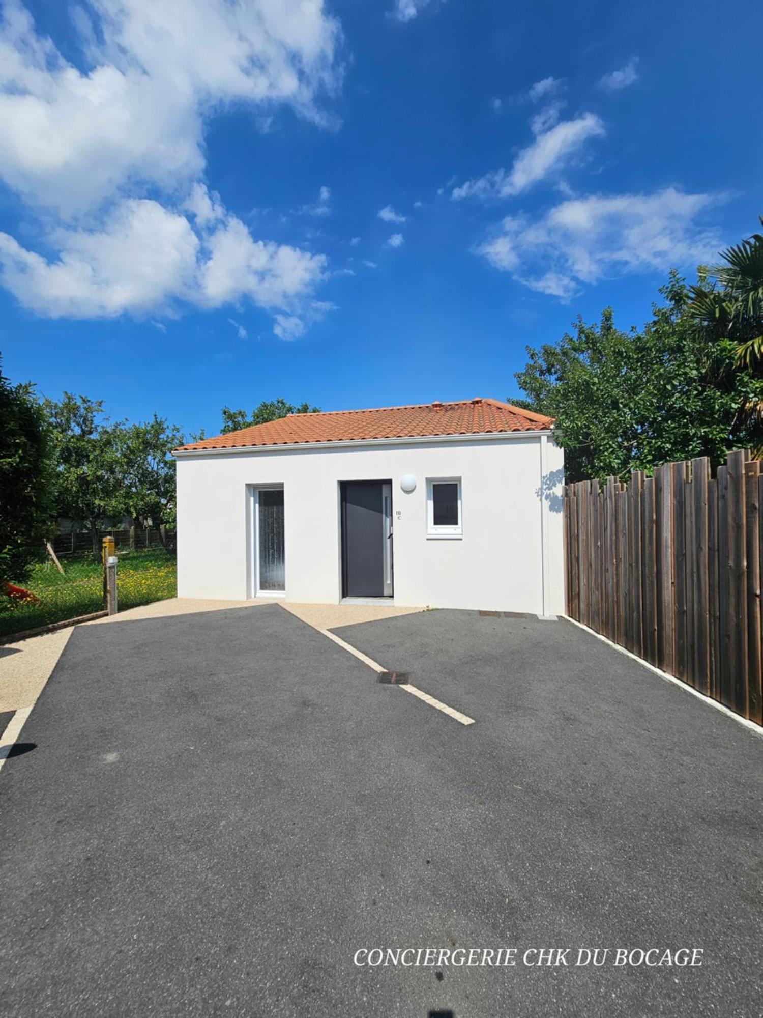 Le Petit Ecureuil Charmant Gite Jardin Terrasse Les Herbiers Exterior photo
